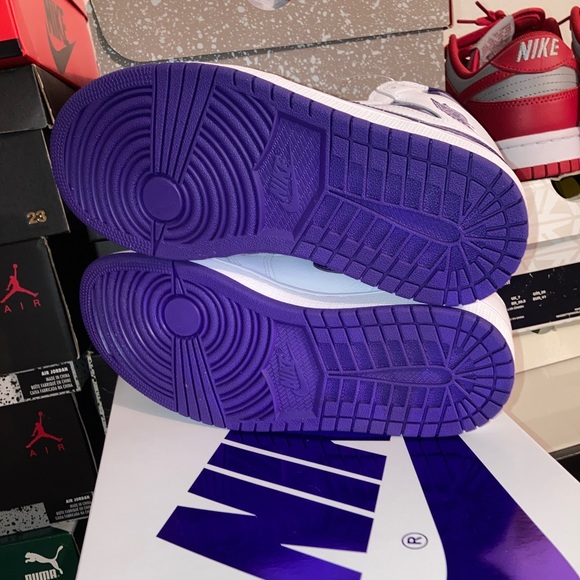 WMNS Air Jordan 1 High OG “Court Purple” 7.5W - Picture 5 of 6